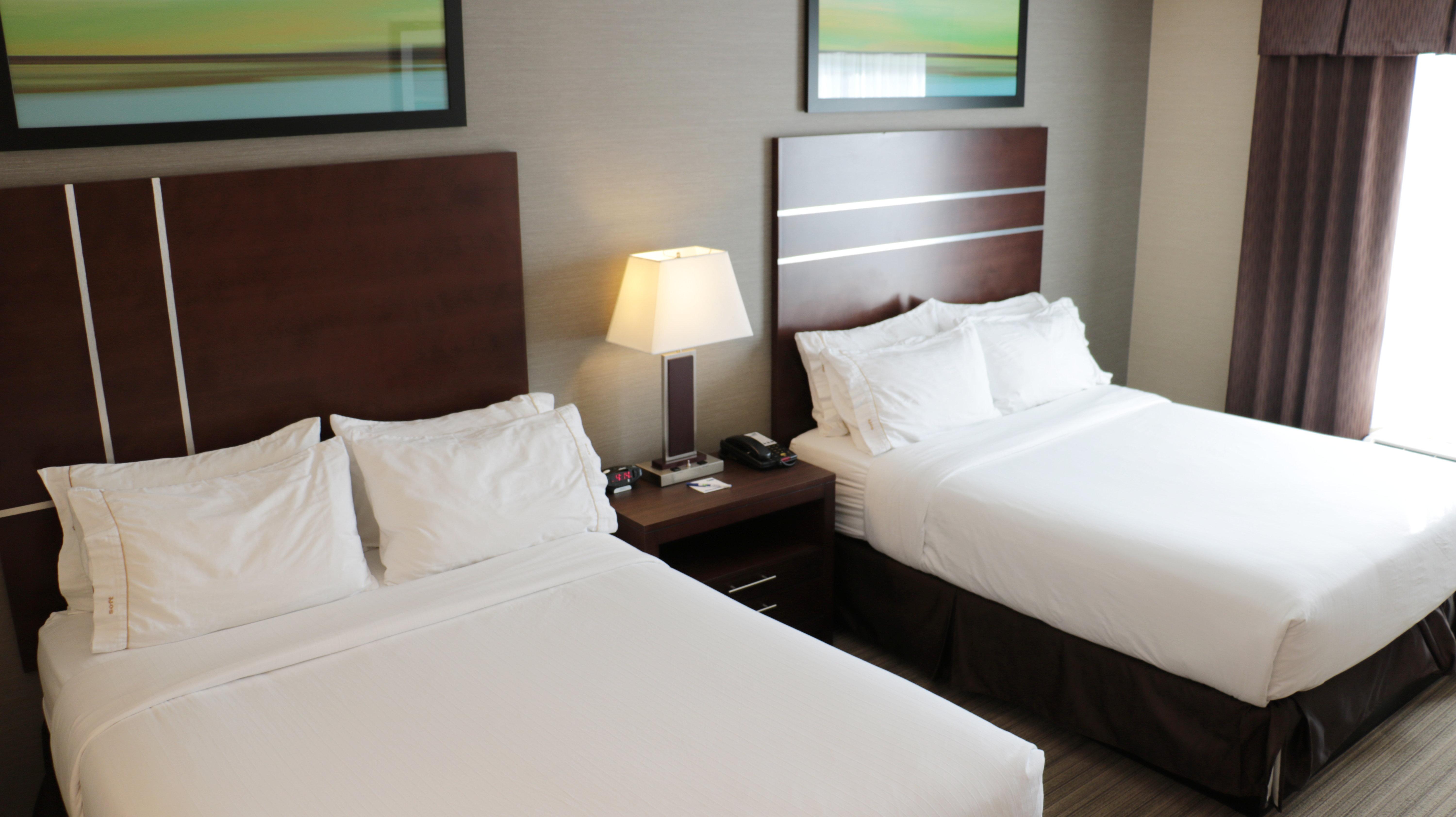Holiday Inn Express Golden-Kicking Horse By Ihg Exterior photo